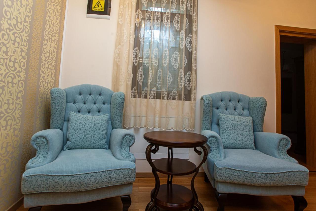 Vila Imperial Bed and Breakfast Sinaia Buitenkant foto