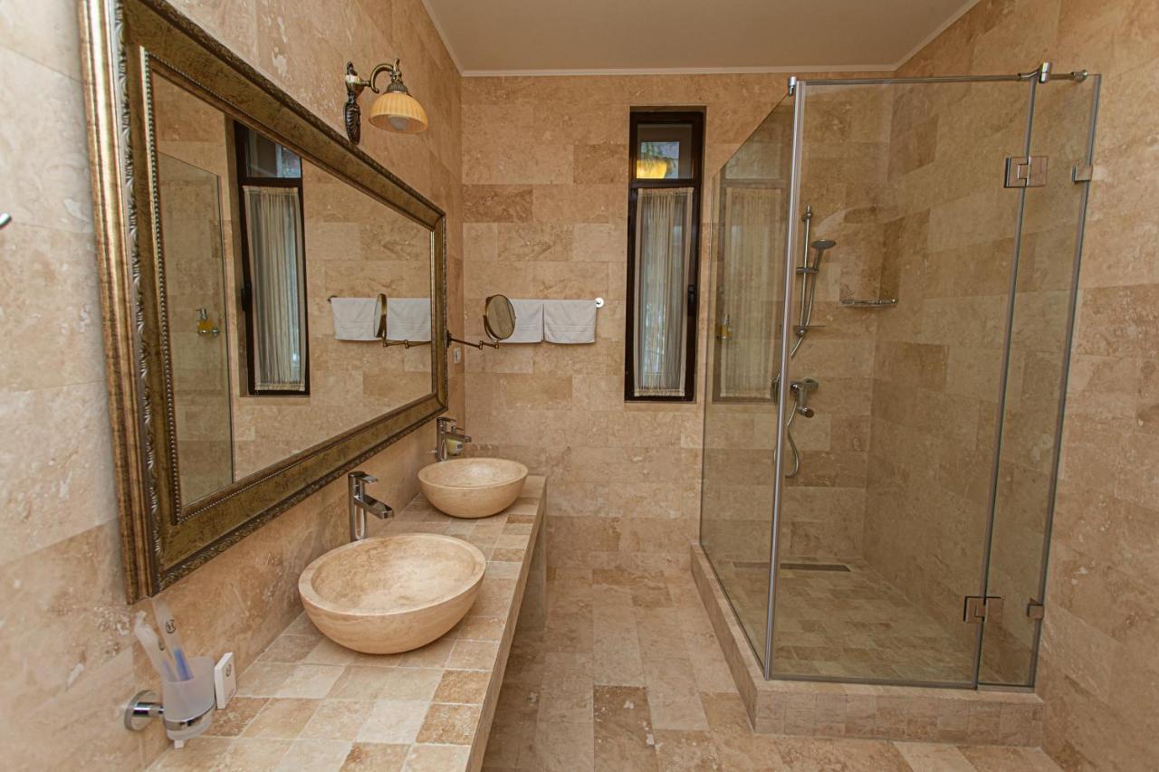 Vila Imperial Bed and Breakfast Sinaia Buitenkant foto