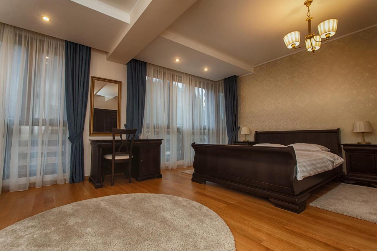 Vila Imperial Bed and Breakfast Sinaia Buitenkant foto