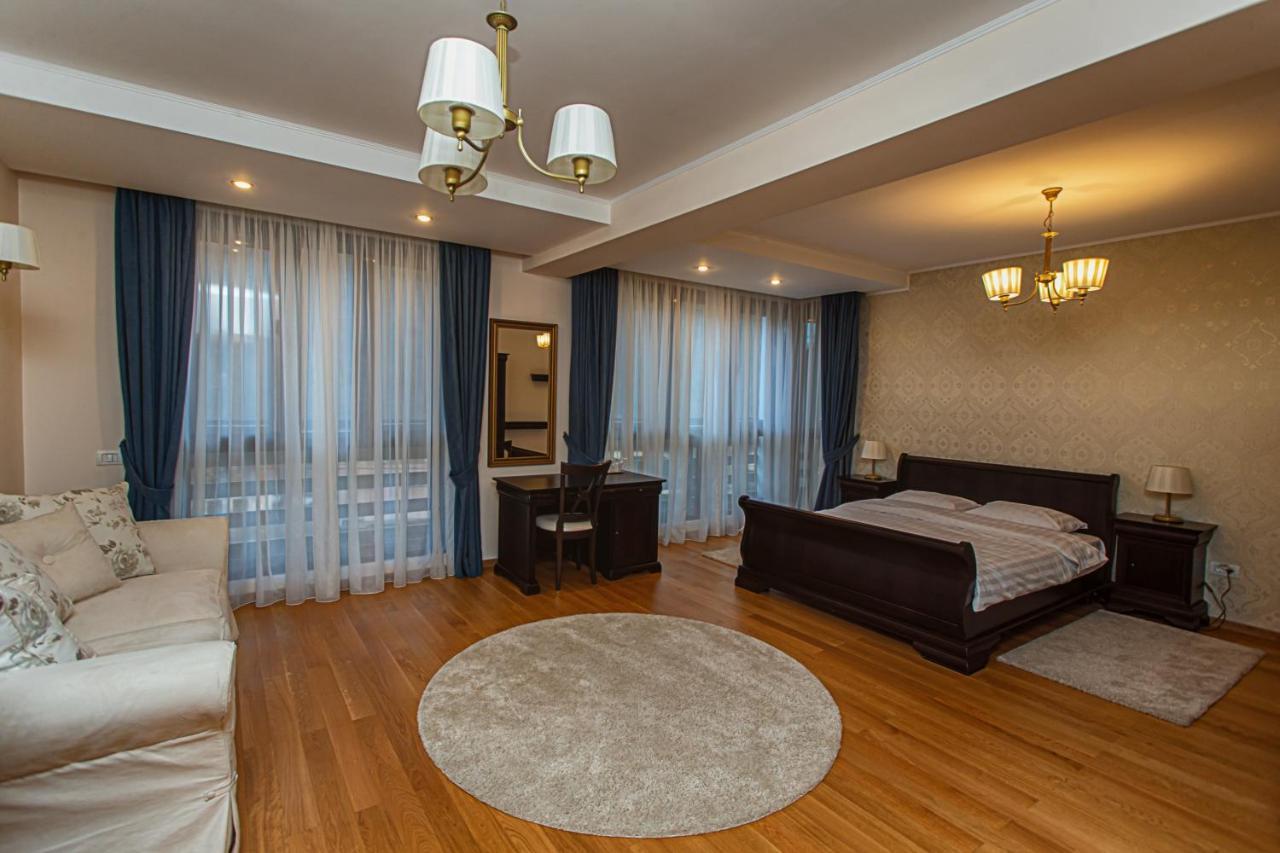 Vila Imperial Bed and Breakfast Sinaia Buitenkant foto