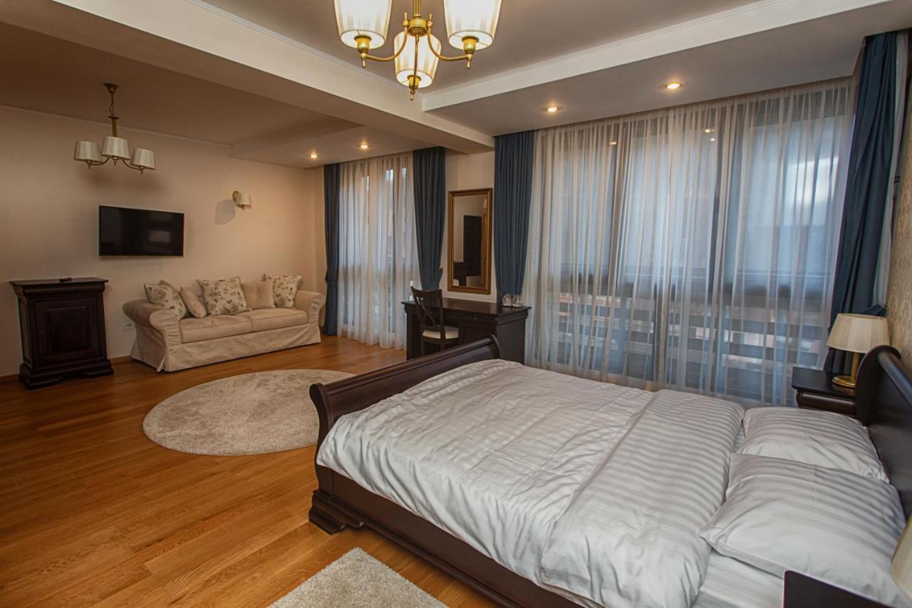 Vila Imperial Bed and Breakfast Sinaia Buitenkant foto