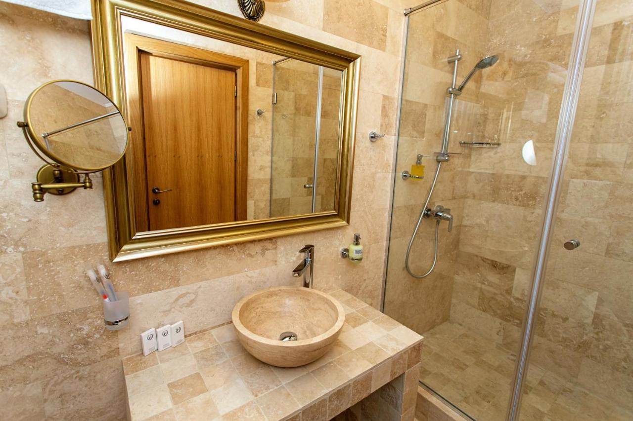 Vila Imperial Bed and Breakfast Sinaia Buitenkant foto